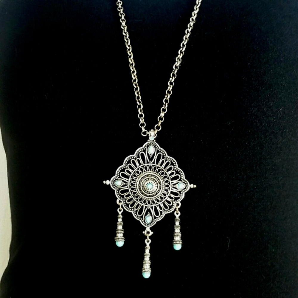 Necklace turquoise blue bead medallion pendant 28" silver rolo chain - Picture 2 of 5